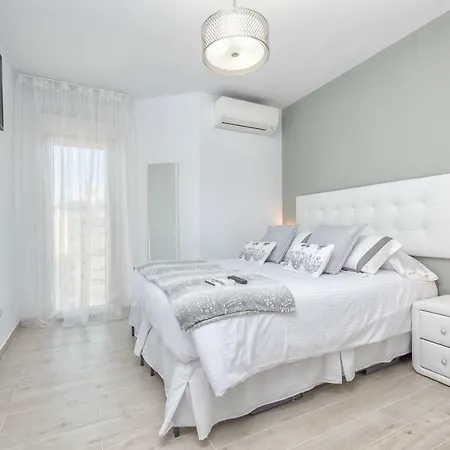 Seafront La Malagueta Ii Apartment Malaga